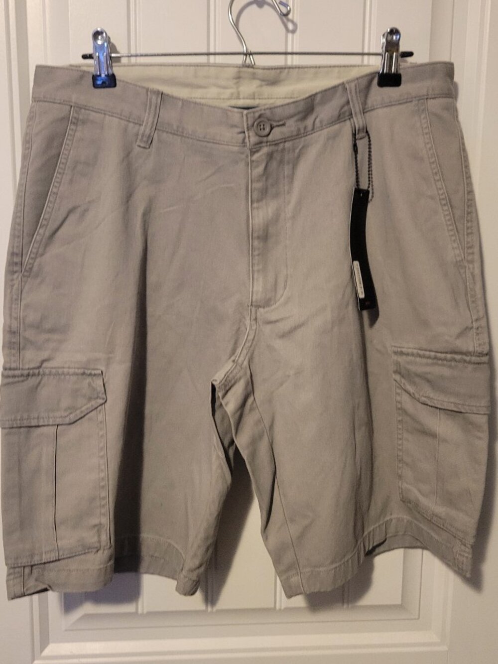 Narragansett Gray Cotton Cargo Shorts Flat Front Men's Size 34 10" Inseam NWT